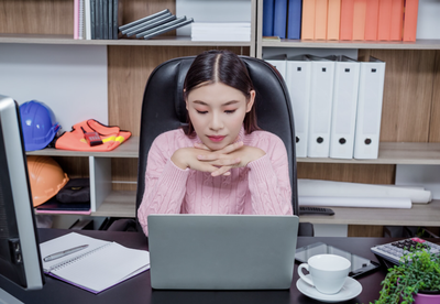 Kenapa Banyak Anak Muda Nggak Betah Kerja di Kantor Biasa?