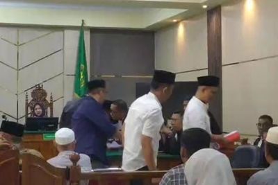 Korupsi PJU Kerinci Rp 2,7 Miliar, Sepuluh Terdakwa Jalani Sidang Dakwaan di Tipikor Jambi