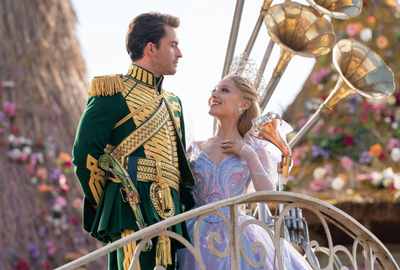 Tim Glinda atau Elphaba? Begini Akhir Cinta Fiyero di Film Musikal Wicked: For Good
