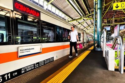 Hadapi Libur Nataru, KAI Siap Operasikan 35 Trainset SSNG Baru Produksi INKA