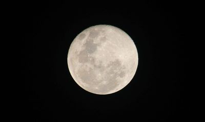 Supermoon Dekatkan Bulan ke Bumi, BMKG Ingatkan Potensi Banjir Rob di Pesisir Kendari