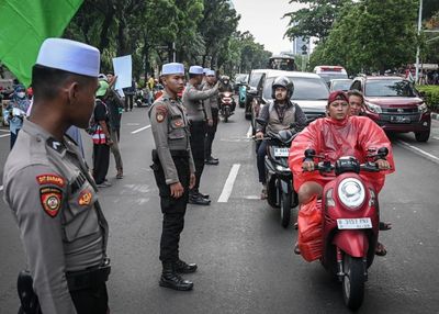 Polisi Kawal Reuni 212 Tanpa Senpi, Fokus Humanis di Monas