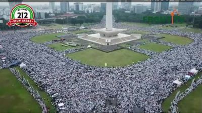 Momen Khidmat: Reuni 212 Gelar Salat Gaib untuk Korban Bencana di Aceh dan Sumatera