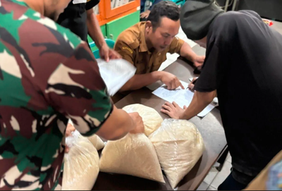 Bulog Sumut Kirim 2.269 Ton Beras bagi Warga Terdampak Banjir dan Longsor