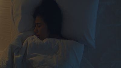 Tidur Lampu Mati vs Lampu Menyala, Mana yang Lebih Baik untuk Kesehatan?
