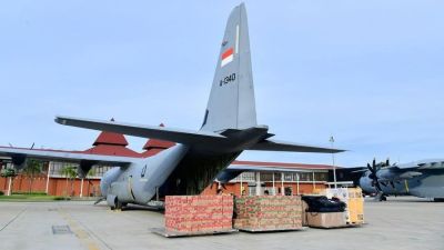 TNI Hentikan Penyaluran Bantuan Melalui Penjatuhan dari Helikopter