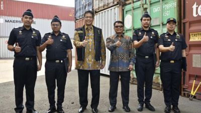 Ancaman Pembekuan Bea Cukai: Menteri Keuangan Serukan Perbaikan Segera