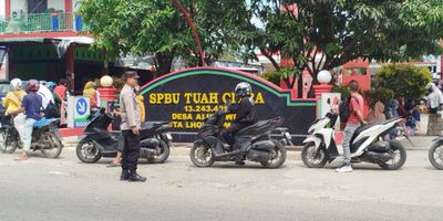 Isu Kelangkaan BBM Bikin Panik, Dua SPBU di Muara Dua Diserbu Warga