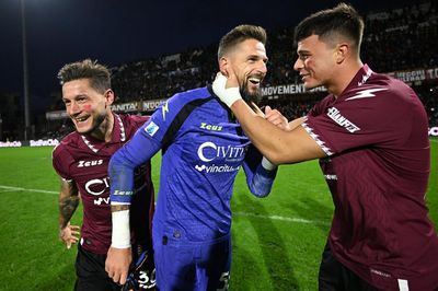 Jauh dari Sepak Bola, Mantan Kiper Timnas Prancis ini Kini Jadi Peternak Oyster Setelah Pensiun