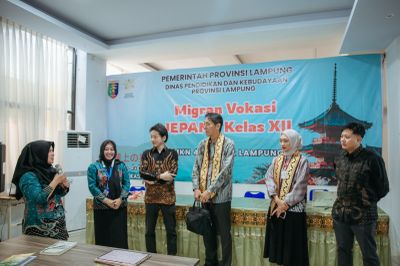 Perwakilan dari Jepang Tinjau Kelas Vokasi Migran di SMKN 4 Bandar Lampung