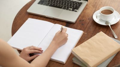 Manfaat Menulis Jurnal: Dampak Positif untuk Kesehatan Mental dan Kreativitas