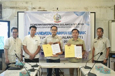 Pemprov Sulsel Teken Kontrak Rp1,43 Triliun Benahi 805 Km Jalan: Prioritas Ruas Padat Keluhan Warga