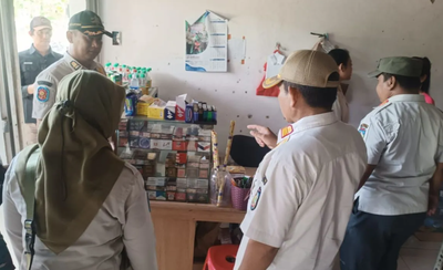 Satpol PP Jepara Razia Rokok Ilegal di Karimunjawa