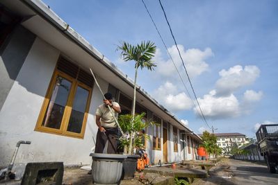 Presiden Prabowo Setujui Anggaran Rp60 Juta, Ganti Rumah Rusak akibat Bencana di Sumatera