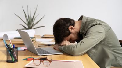 Mengatasi Kebiasaan Menunda Pekerjaan: Strategi dan Solusi Efektif