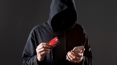 Mengatasi Ancaman Phishing di Era Digital: Tantangan dan Solusi