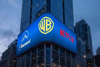 Paramount Saingi Netflix dengan Tawaran Besar untuk Akuisisi Warner Bros.