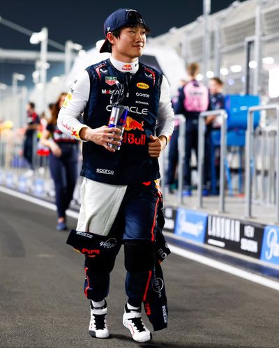 Disebut seperti Pelaut Mabuk , Mantan Pembalap F1 Ini Kritik Keras Taktik Yuki Tsunoda di GP Abu Dhabi