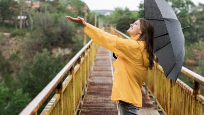 Tips Liburan Nyaman di Musim Hujan