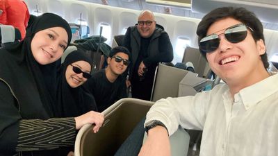 Berangkat Umrah Bersama Keluarga, Maia Estianty: Kami Doakan Untuk Indonesia