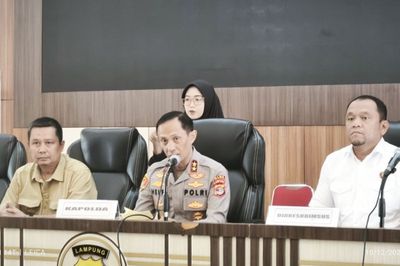 Dinilai Bukan Tindak Pidana, Polda Lampung Setop Penyelidikan Kayu Terdampar di Pesisir Barat