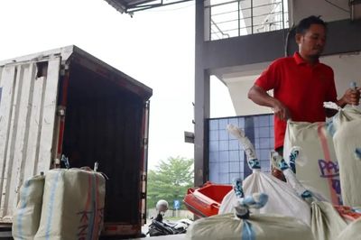 11 Provinsi Keroyokan Kirim Bantuan Miliaran ke Sumatera