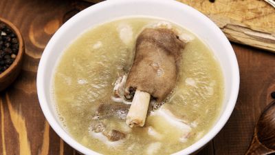Sup Ayam Bening: Sajian Nikmat untuk Segala Suasana