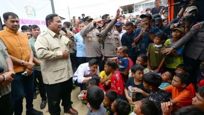 Kunjungan Presiden Prabowo ke Posko Pengungsian di Takengon