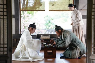 The Man Who Lives with the King, Film Saeguk Park Ji Hoon yang Siap Gebrak Bioskop 2026