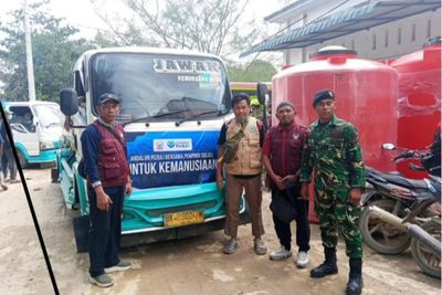 Gubernur Sulsel Salurkan 3 Truk Air Bersih Siap Minum untuk Korban Bencana di Aceh Tamiang