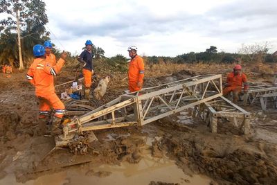 PLN Kerahkan 1.476 Personel untuk Pulihkan Listrik Aceh Setelah Banjir