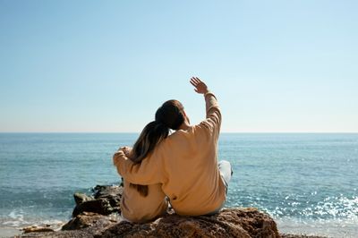 30 Kata-kata Bucin dalam Bahasa Inggris untuk Pacar, Romantis dan Manis