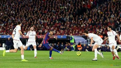 Dua Gol Raphinha Bawa Barcelona Menjauh di Puncak Klasemen