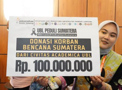 Universitas Bandar Lampung Salurkan Donasi Rp 100 Juta untuk Korban Bencana Sumatera