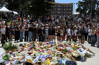 Korban Penembakan Massal di Pantai Bondi Sydney Bertambah, Polisi Nyatakan Terorisme