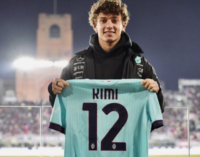 Pembalap Kimi Antonelli Kepergok Dukung Bologna FC di Renato Dall Ara Saat Jamu Juventus