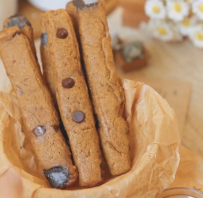 Wajib Coba! Resep Cookie Stick Renyah dengan Taburan Choco Chips