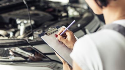 Persiapan Penting Sebelum Perjalanan Jauh Menggunakan Mobil