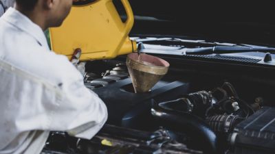 Pentingnya Perawatan Mesin Kendaraan Menjelang Liburan: Fokus pada Penggantian Oli