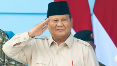 Presiden Prabowo Kunjungi Korban Kecelakaan di RSUD Koja