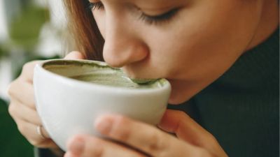 Dampak Kesehatan dari Konsumsi Matcha: Manfaat dan Risiko