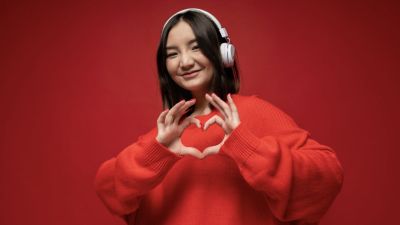 Lagu Cinta: Abadi dalam Evolusi Budaya Musik Indonesia