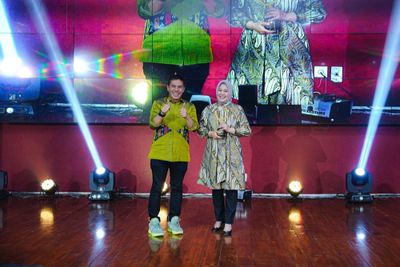 Fatmawati Rusdi Raih Penghargaan Tokoh Perempuan Peduli Penyiaran di KPID Awards 2025
