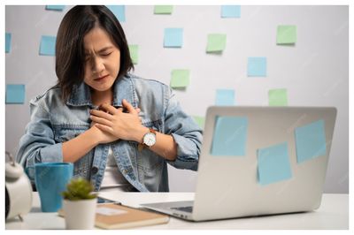 5 Aktivitas yang Mudah Dilakukan Pekerja Kantoran untuk Menjaga Kesehatan Jantung