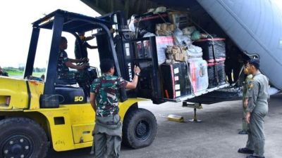 TNI AU Kirim Bantuan untuk Pemulihan Infrastruktur Pasca Bencana di Aceh