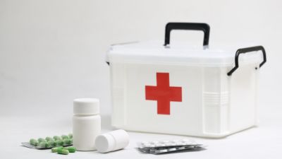 Persiapan Kesehatan untuk Liburan Akhir Tahun: Daftar Obat yang Harus Dibawa