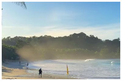 Cara Liburan ke Pantai Sawarna Naik Bus Damri dari Stasiun Rangkasbitung, Simak Jadwal dan Harga Tiket
