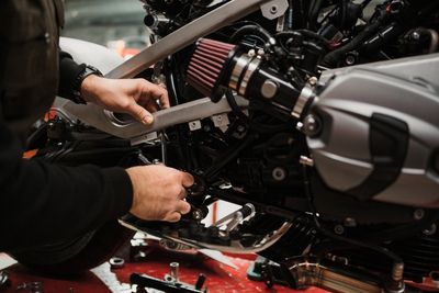 8 Sparepart Motor yang Paling Cepat Aus dan Wajib Dicek