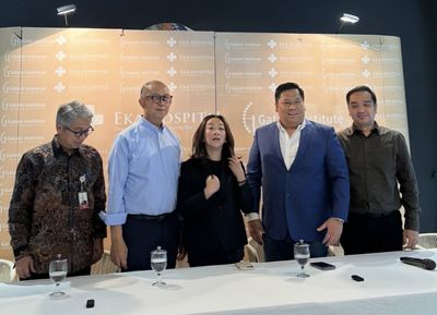 Tak Perlu ke Luar Negeri, Eka Hospital Sukses Lakukan 100 Operasi Penggantian Lutut Pakai Robotik