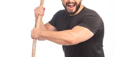 Kang Main Eh, Mabuk Berat, Dua Orang Pemuda Nekat Rusak Rumah Warga